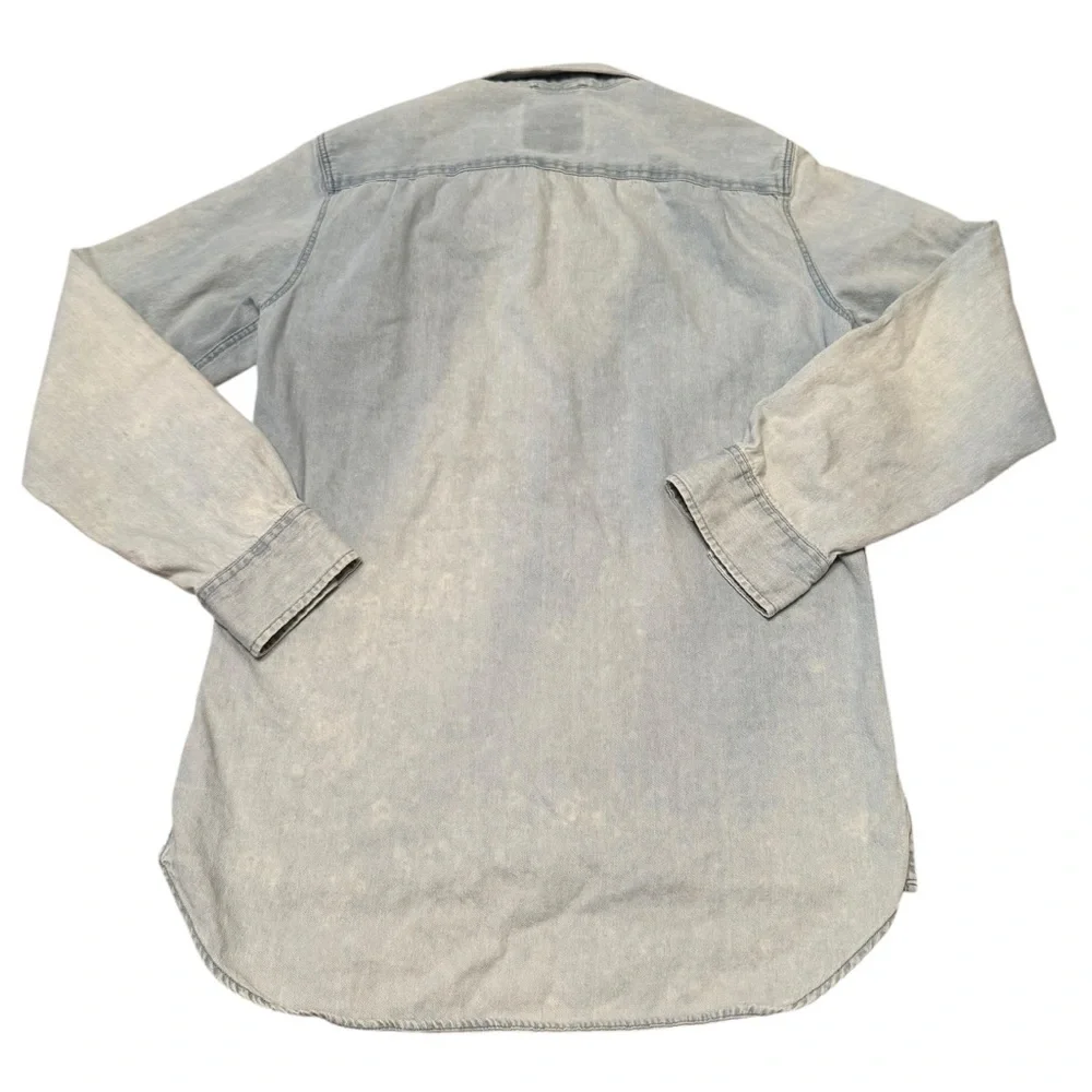 MODERN AMUSEMENT Denim Chambray Button Down Shirt Size M - Picture 2 of 8